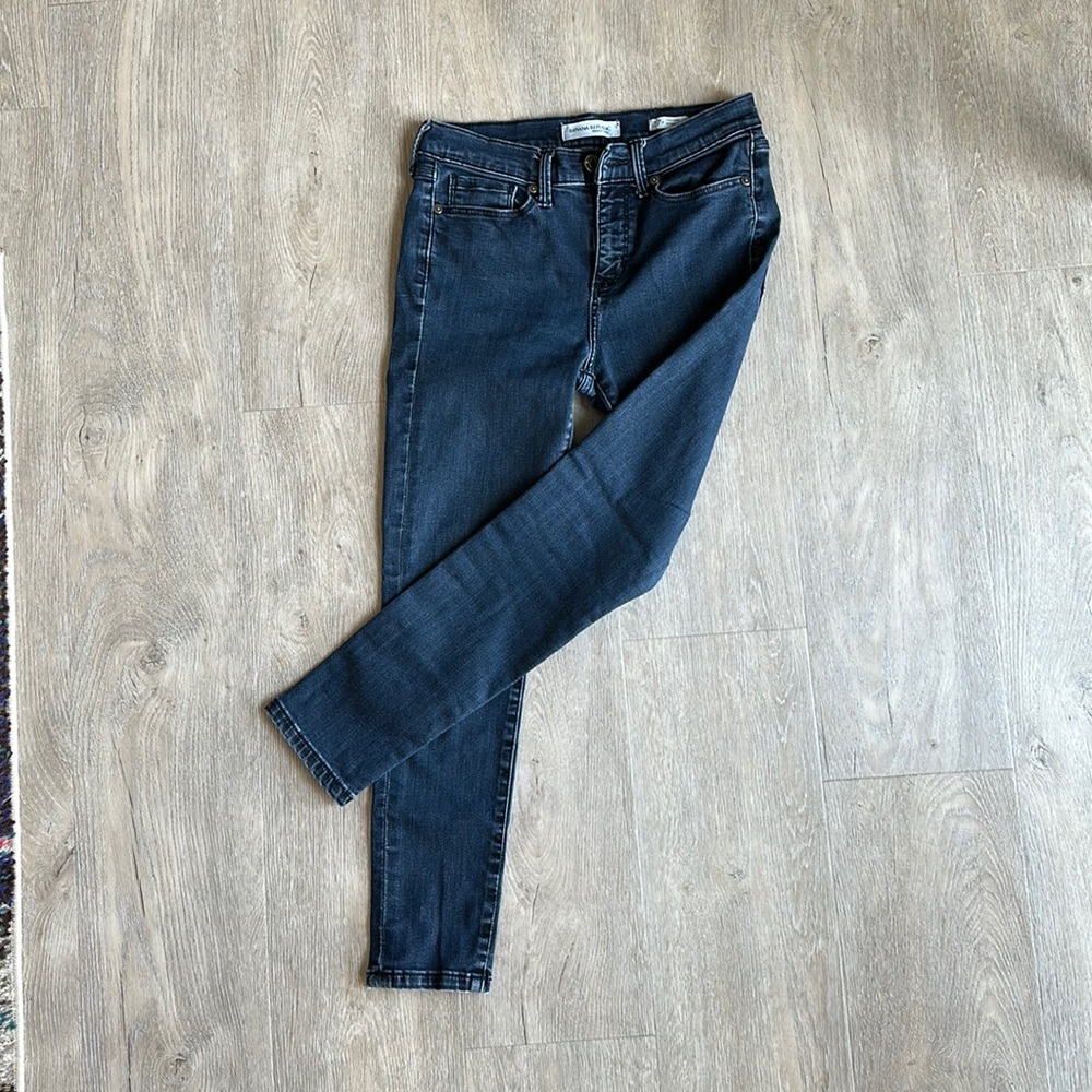 Banana Republic dark blue denim Size 27P. Skinny Ankle